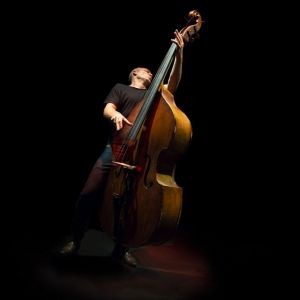 Avishai Cohen Banda « Iroko » en concert à New Morning