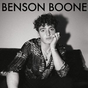 Benson Boone en concert à Café de la Danse en 2023