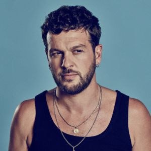 Claudio Capéo en concert au Zénith de Paris
