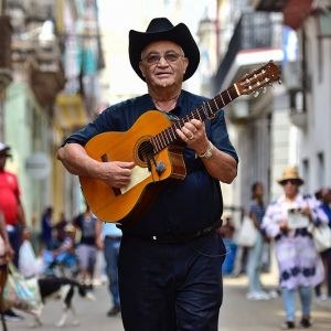 Eliades Ochoa en concert au Trianon en mai 2023