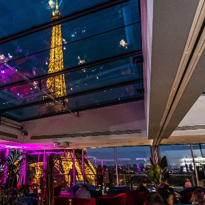 Fête du nouvel an Paris - Vue Tour Eiffel au Grenelle Rooftop