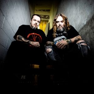 Max & Iggor Cavalera en concert à La Machine du Moulin Rouge le 13 novembre 2023