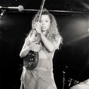 Nilüfer Yanya en concert à La Bellevilloise en 2024